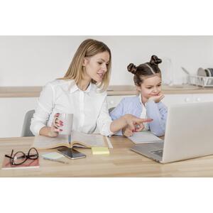 [CHÀO MỪNG NGÀY 20/11]: Cô giáo - Một người mẹ, một người bạn